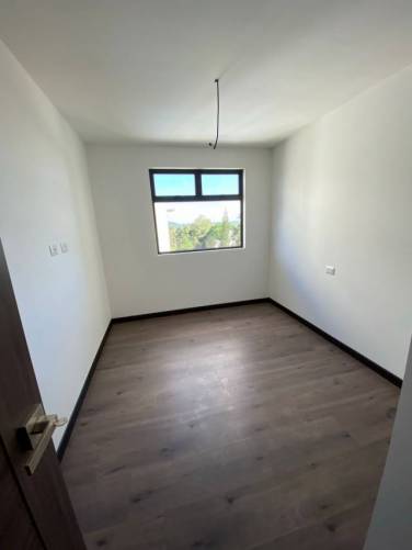 #AquiVivo | (+1) Alquilo / rento Apartamento Di Fiori, Zona 7 - Image 1