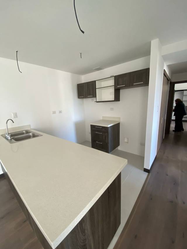 #AquiVivo | (+1) Alquilo / rento Apartamento Di Fiori, Zona 7 - Image 3