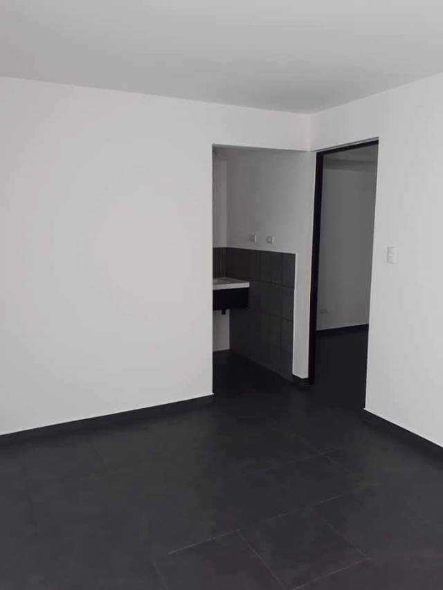 APARTAMENTO EN RENTA EN MARISCAL UNO UNO ZONA 11 - Image 1