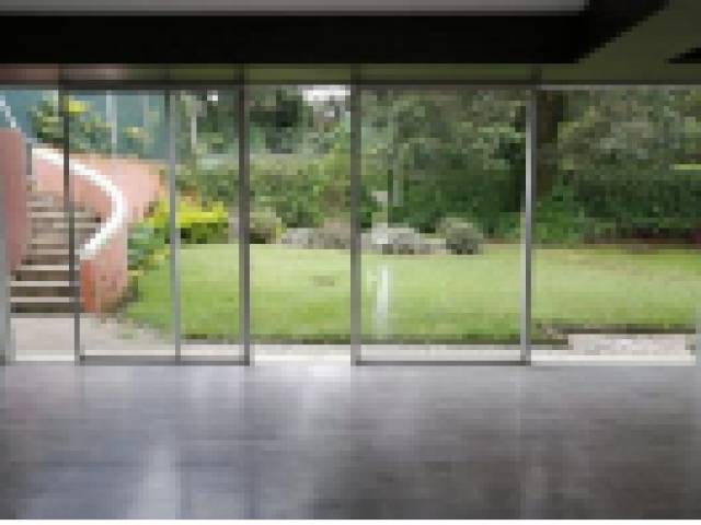 VENTA DE CASA EN EXCLUSIVO CONDOMINIO CARRETERA AL SALVADOR - Image 3