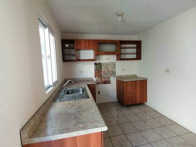 Casa en Venta, Condado Catalina Villa Nueva, Guatemala - Image 3