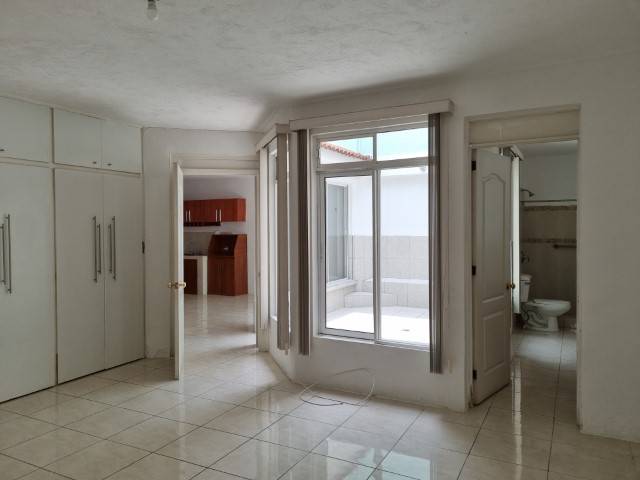 Apartamento en Renta Zona 15 San Lázaro - Image 5