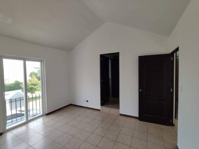 Casa en Venta Colonia Villas del Condado, Villa Nueva - Image 4