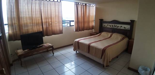 Apartamento Amueblado en Renta en Zona 9 Guatemala - Image 3