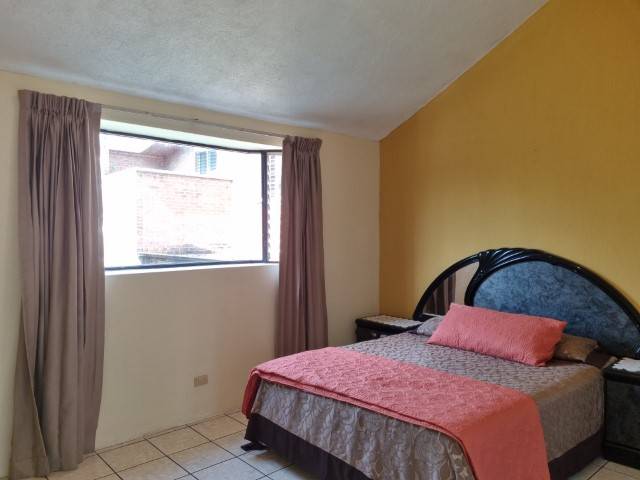 Apartamento Amueblado en Renta Zona 15 - Image 4