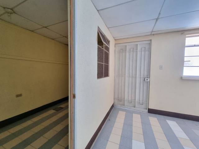 Casa en  Renta Uso Comercial Zona 7 Guatemala - Miniatura 4