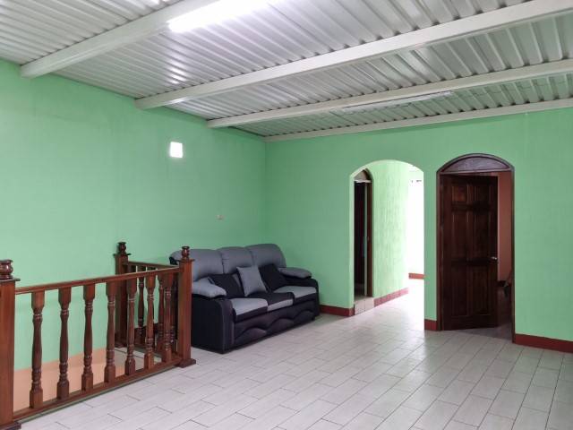 Casa en Venta Villa Nueva, colonia con garita - Image 4