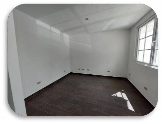 Casa en Venta en Arcos de Santa María Sacatepéquez - Image 4