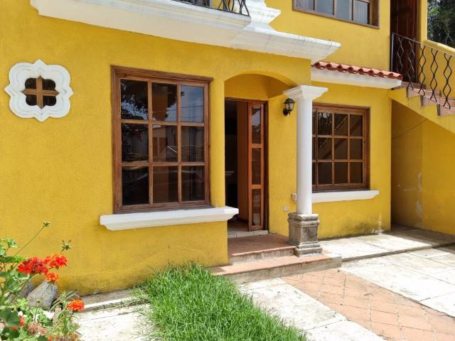 Casa en Venta Jardines de San Lucas IV Sacatepéquez - Image 2