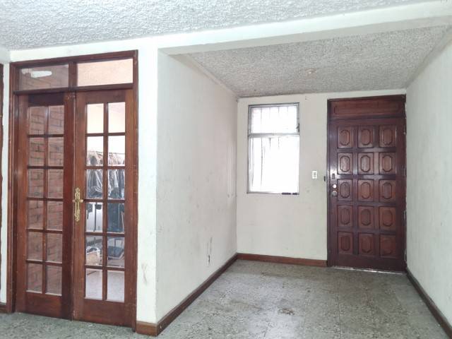 Casa en Venta Monte Maria III Zona 12 garita de control - Image 2