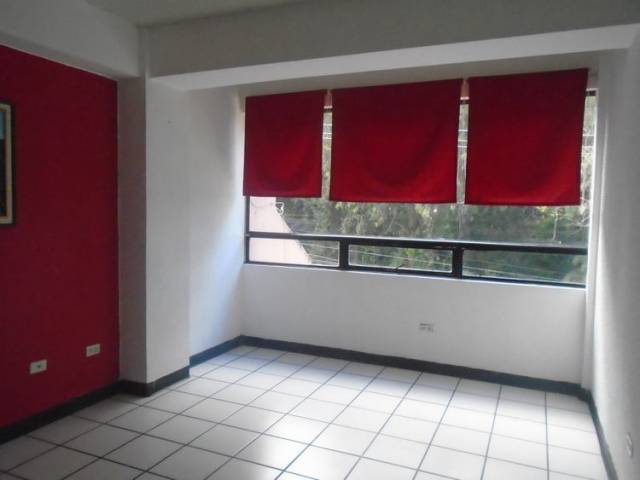 Rento Apartamento en Zona 16 La Montaña - Image 3