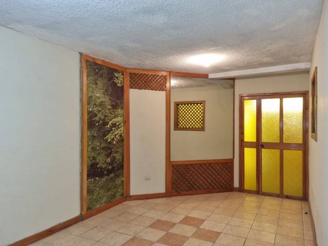 Casa en Renta para Oficinas en Zona 12 Guatemala - Miniatura 2