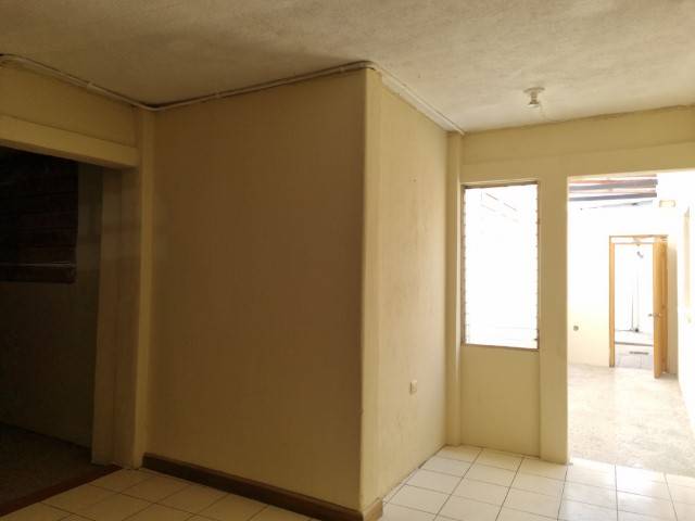 Casa en Renta para Oficinas en Zona 12 Guatemala - Miniatura 5
