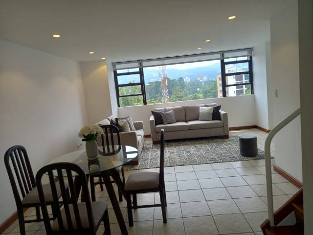 Loft amueblado en renta Santorini Europlaza Zona 14 - Image 2