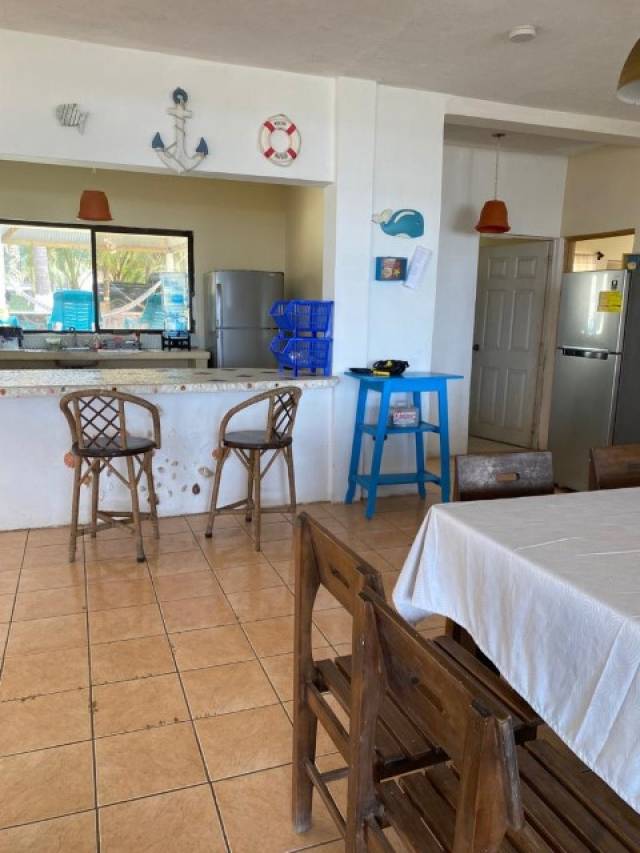 Casa Amueblada de Playa en Venta, Monterrico - Image 3