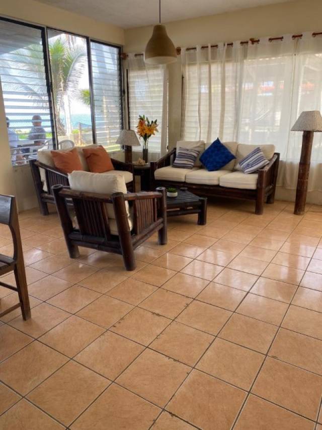 Casa Amueblada de Playa en Venta, Monterrico - Image 4