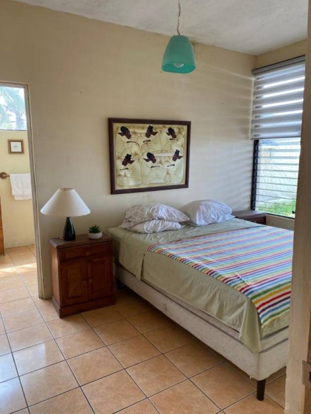 Casa Amueblada de Playa en Venta, Monterrico - Miniatura 7