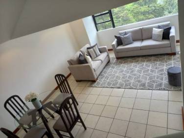 Loft amueblado en renta Santorini Europlaza Zona 14 - Image 1
