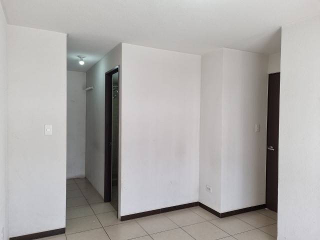 Apartamento en Alquiler Parque 7 Zona 7 Roosevelt - Miniatura 3