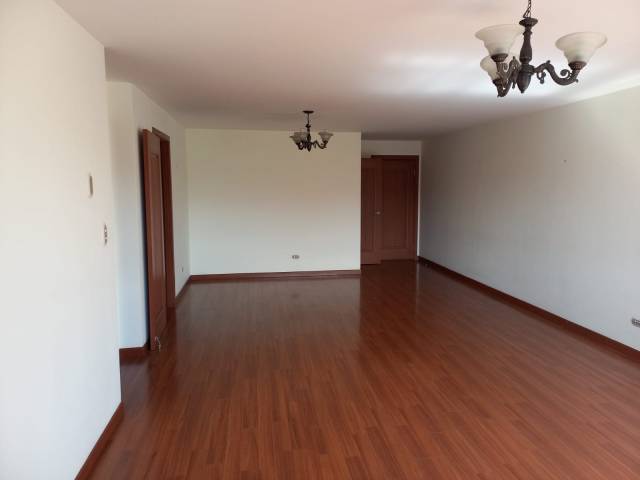 Apartamento en Venta Las Gemas Zona 11 Guatemala - Miniatura 2