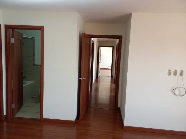 Apartamento en Venta Las Gemas Zona 11 Guatemala - Miniatura 4