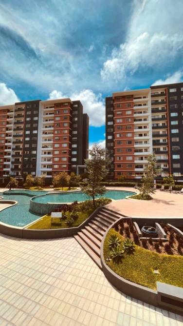 ¡HERMOSO APARTAMENTO EN ZONA 14, GUATEMALA! - Image 1