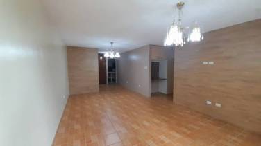Apartamento en Renta Zona 10 Ciudad, con 2 balcones - Image 1