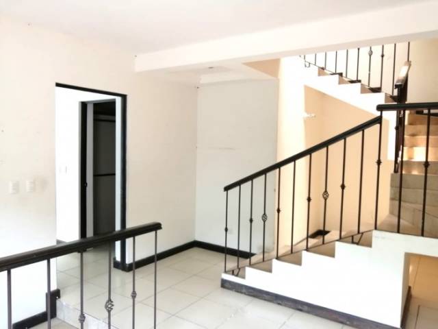 ¡HERMOSA CASA EN ARRAZOLA, KM.16 CAES! - Image 3