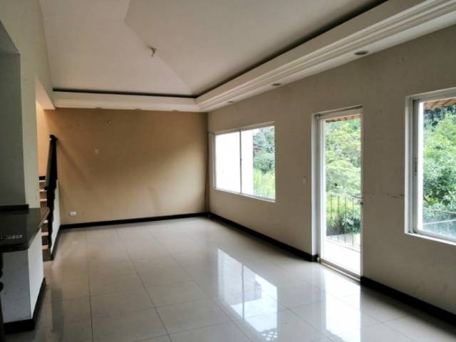 ¡HERMOSA CASA EN ARRAZOLA, KM.16 CAES! - Image 5