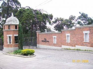 VENDO APARTAMENTO EN OKLAND ZONA 10 - Image 1