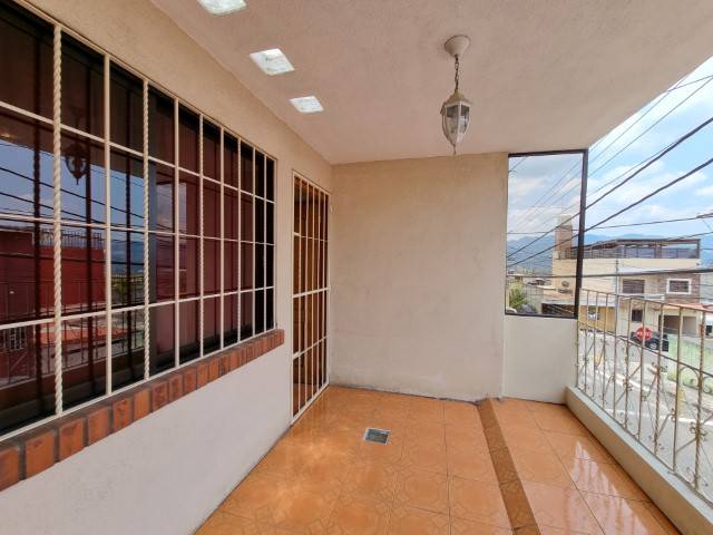 Vendo Casa en Residenciales Petapa 2, San Miguel Petapa - Image 2