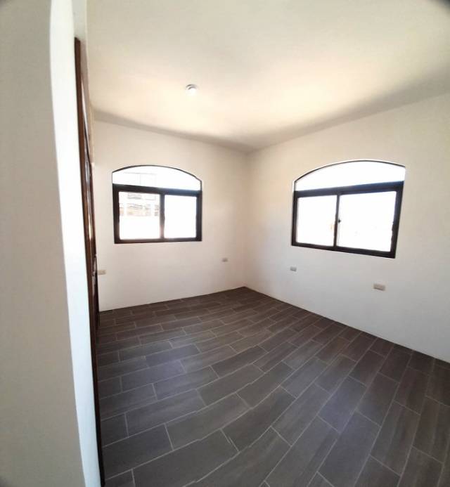 AnteriorSiguiente Casa en Venta en San José Pinula - Image 2