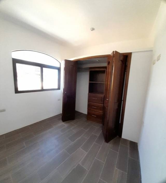 AnteriorSiguiente Casa en Venta en San José Pinula - Image 3