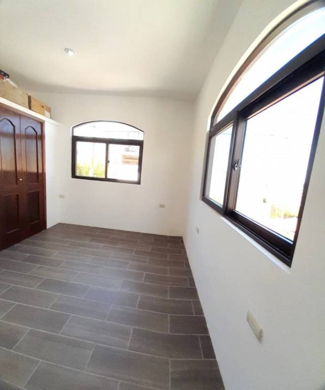 AnteriorSiguiente Casa en Venta en San José Pinula - Image 4