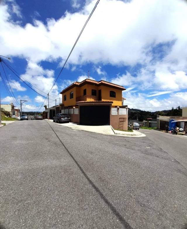 AnteriorSiguiente Casa en Venta en San José Pinula - Miniatura 8