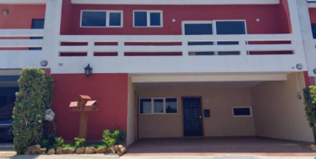 Preciosa Casa en Venta Mixco Zona 7 - Image 5