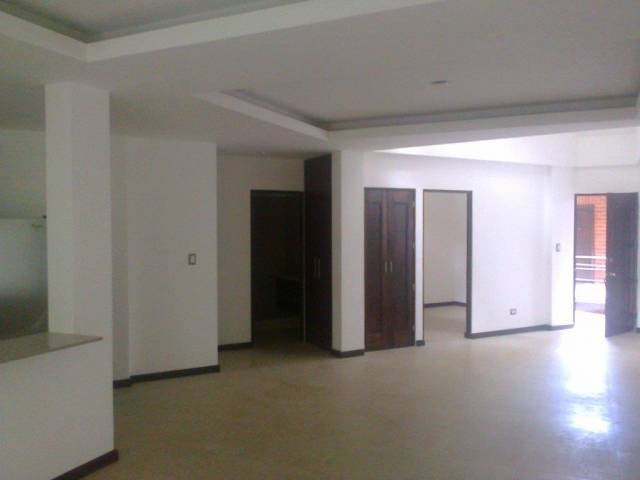VENDO HERMOSO APARTAMENTO EN EXCLUSIVO SECTOR DE ZONA 10 - Image 4