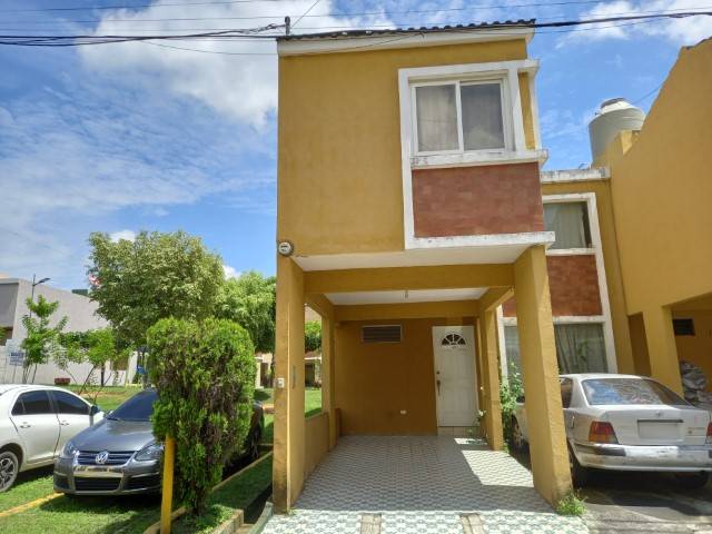Casa en venta en Bulevar Minerva. Atención inversionistas - Image 2