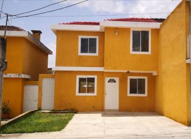 Vendo Casa Remodelada en San José Pinula - Image 1