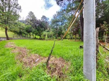 Terreno en Venta Los Manzanales Santiago Sacatepéquez - Image 1
