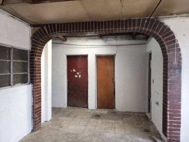 Casa en Venta para Oficinas o Comercio en Zona 12 - Image 2