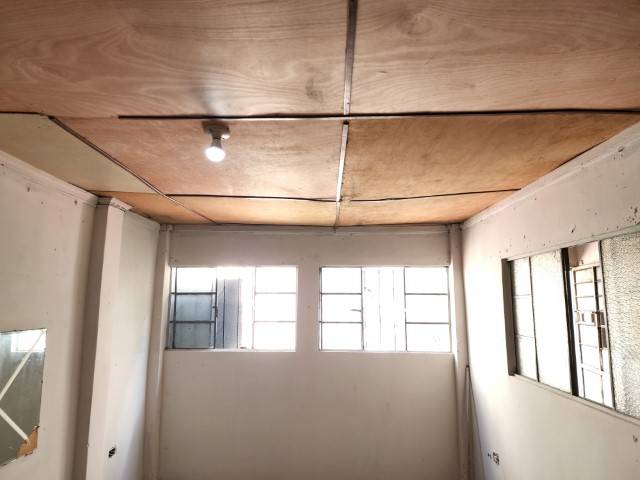 Casa en Venta para Oficinas o Comercio en Zona 12 - Image 5