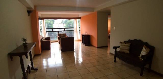 Apartamento Amueblado en Renta Zona 9 Ciudad Guatemala - Image 2