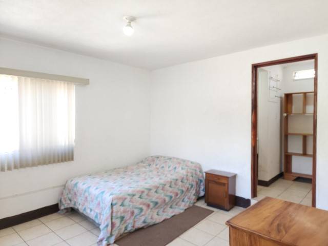 Apartamento Amueblado en Renta. Una habitacion, Zona 13 - Image 4