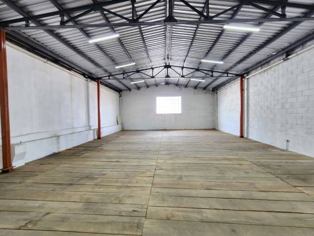 Bodega en Renta en Zona 5 Guatemala, afuera de garita - Image 2