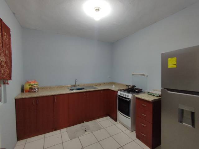 Casa en Alquiler en Bárcenas Villa Nueva - Image 4
