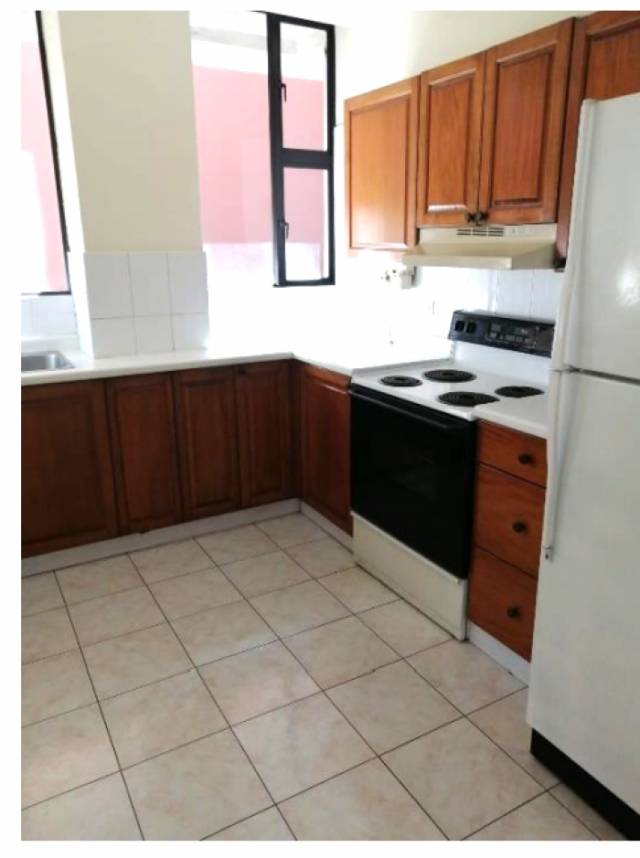 Apartamento en Renta en Zona 14, Ciudad de Guatemala - Image 3