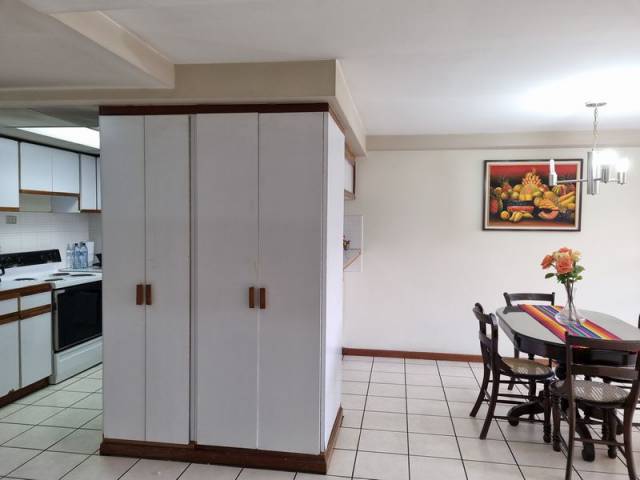 Apartamento en Renta Amueblado en Zona 9 Guatemala - Image 3