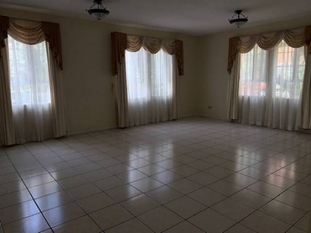 SE RENTA APARTAMENTO EN ZONA 13 MONTE AZUL - Image 4