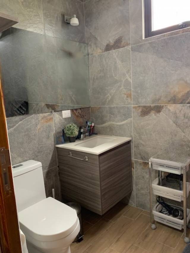 SE RENTA APARTAMENTO AMUEBLADO EN ZONA 15 - Miniatura 7